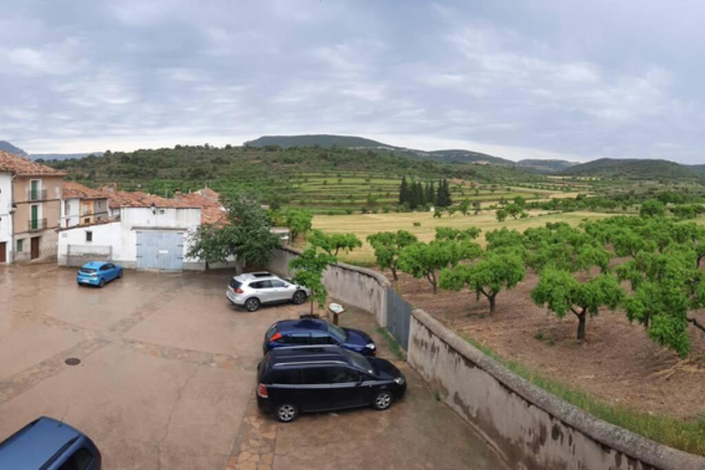 Ca Joan A Villores, Els Ports Esterno foto
